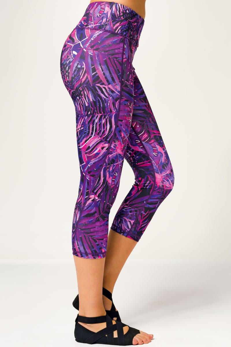 https://www.leggingsfordays.co.uk/wp-content/uploads/Womens-Jungle-Purple-Cropped-Gym-Leggings-Side.jpg